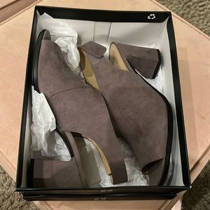 Tan suede Naturalizer sling back heels size 10 M